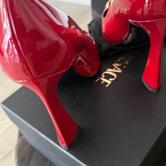Versace Red Patent Leather Pointed Pump with Gold Medusa Accent - Picture 11 of 14